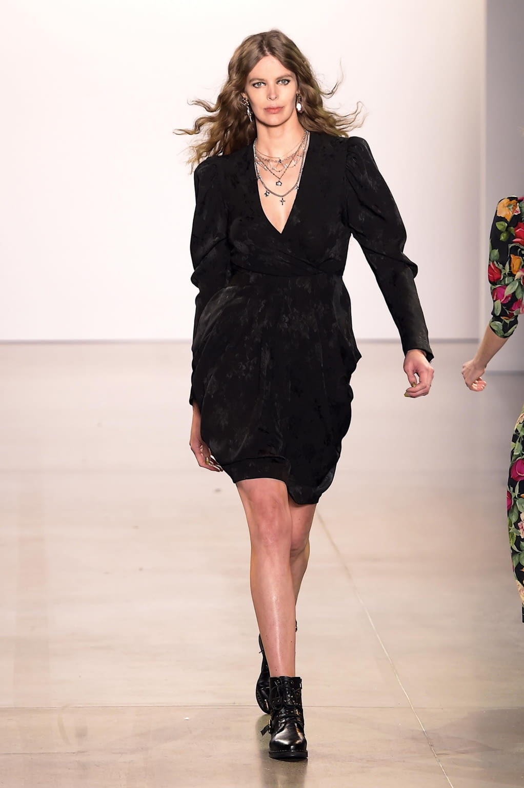 Fashion Week New York Fall/Winter 2020 look 29 from the Nicole Miller collection womenswear