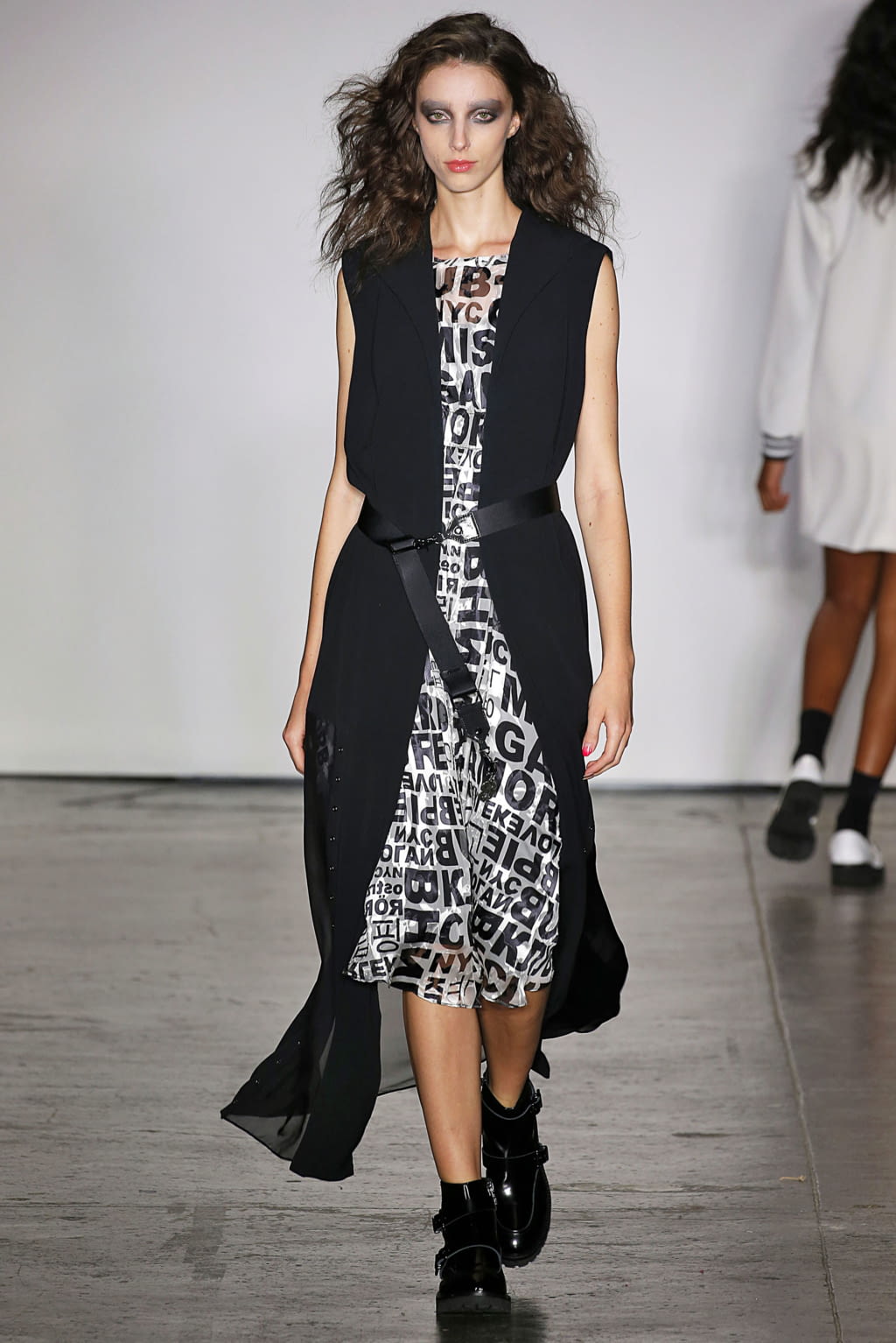 Fashion Week New York Spring/Summer 2019 look 9 from the Nicole Miller collection womenswear