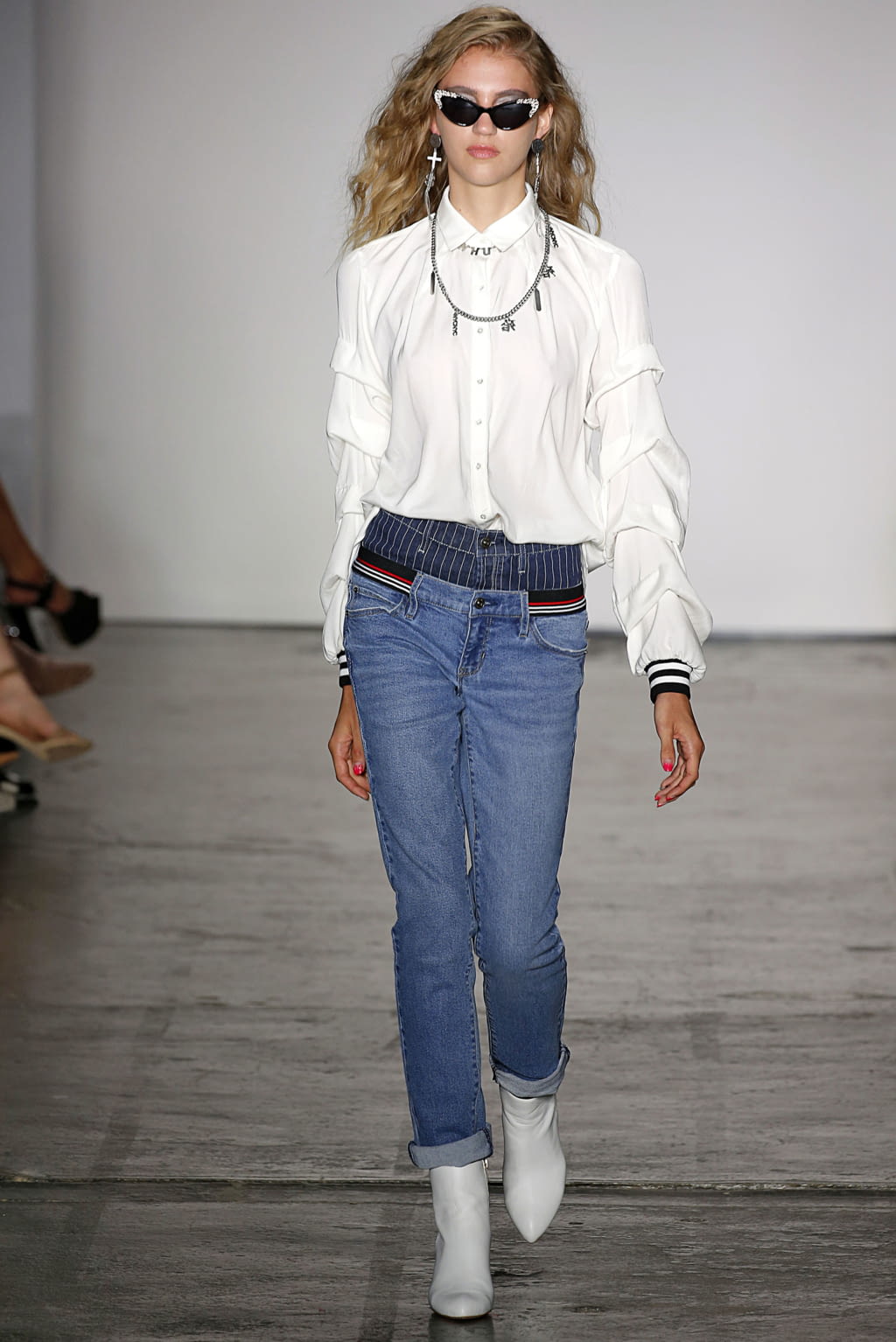 Fashion Week New York Spring/Summer 2019 look 13 from the Nicole Miller collection womenswear