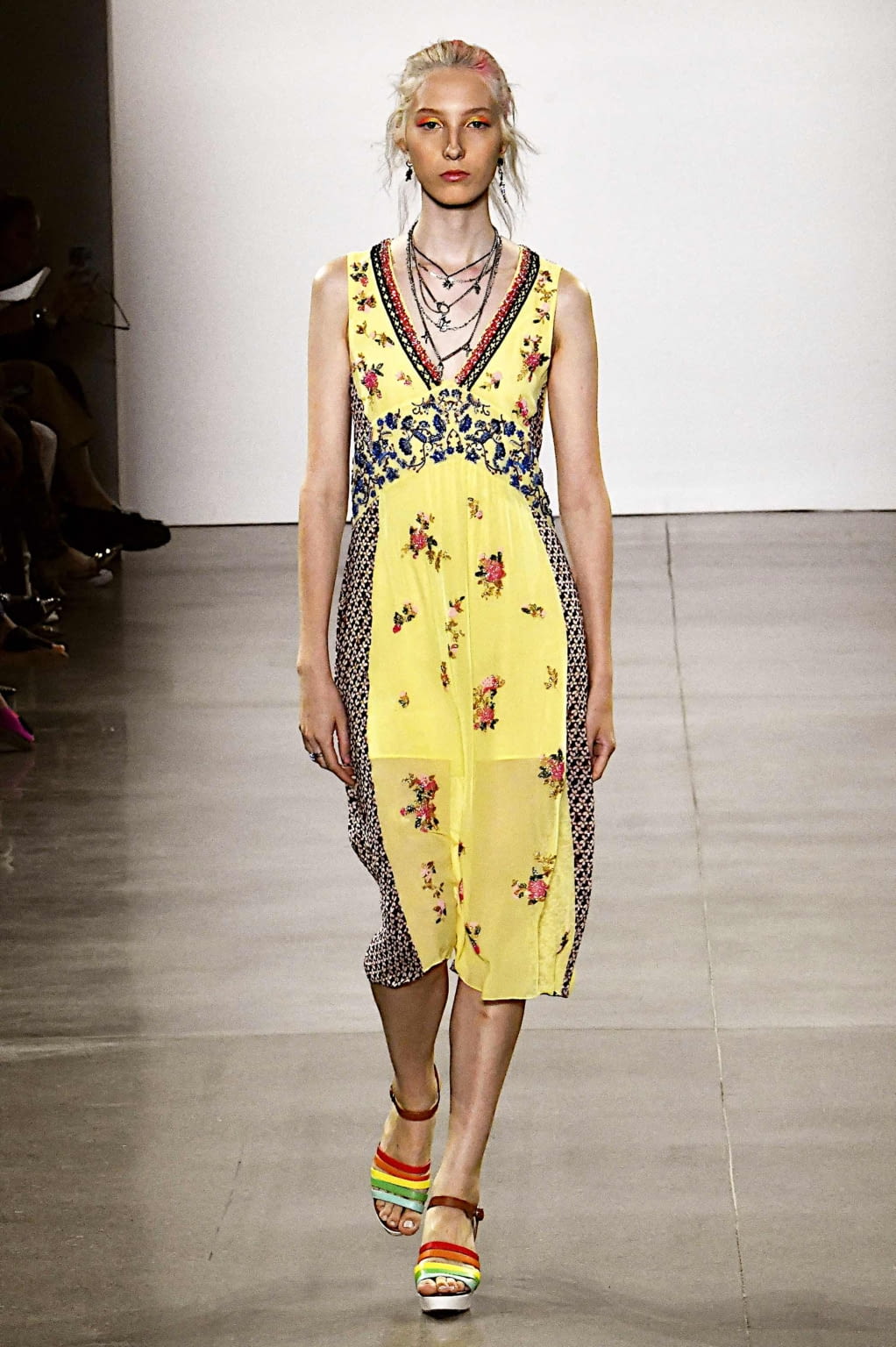Fashion Week New York Spring/Summer 2020 look 23 de la collection Nicole Miller womenswear