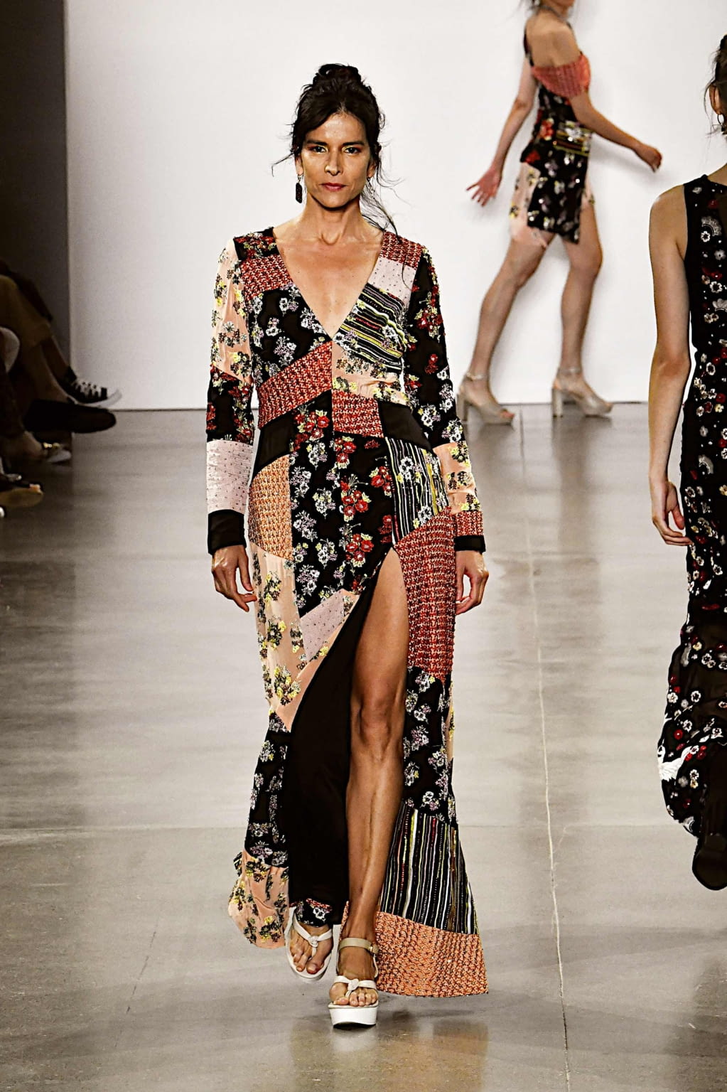 Fashion Week New York Spring/Summer 2020 look 43 from the Nicole Miller collection 女装