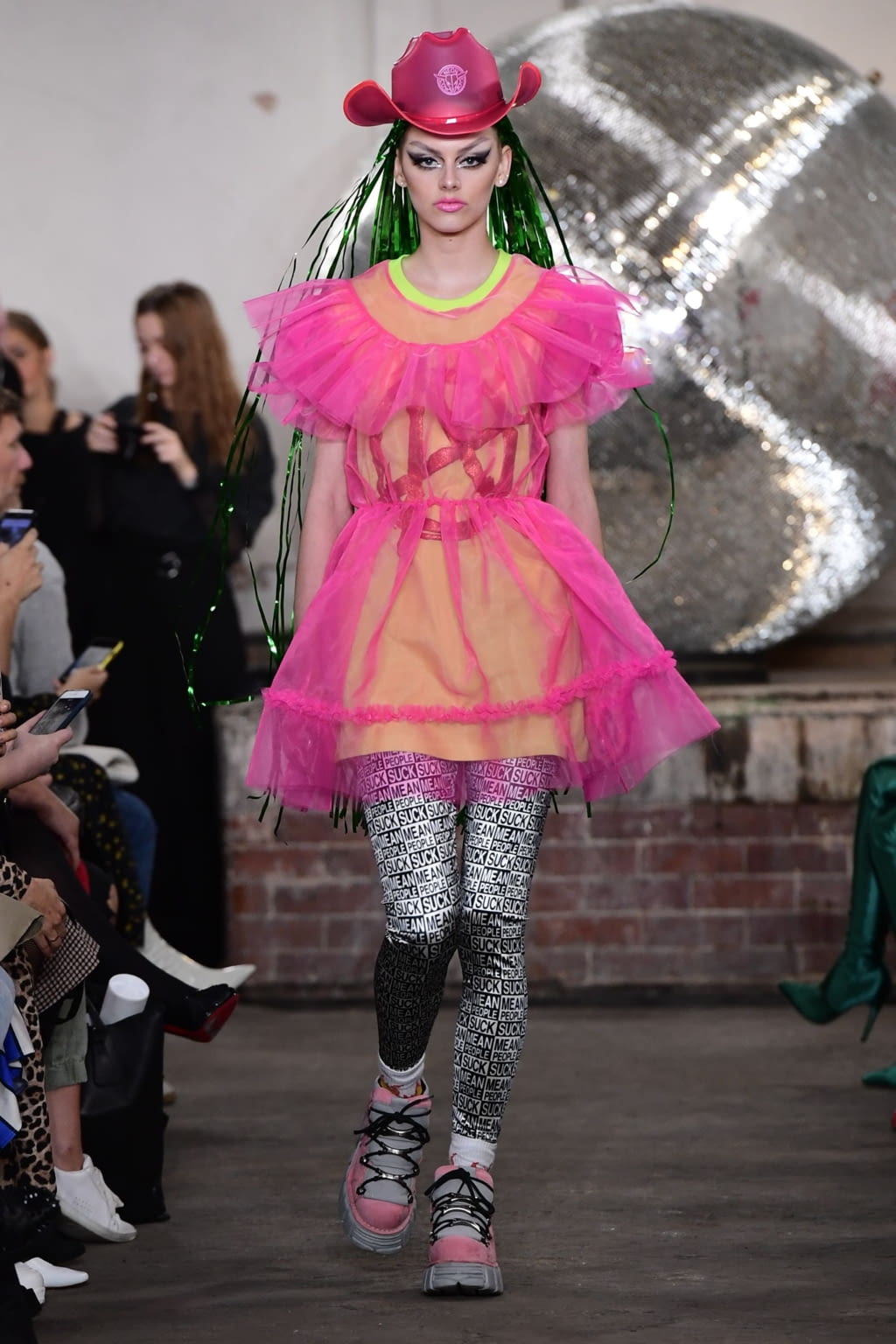 Fashion Week London Spring/Summer 2019 look 30 from the Nicopanda collection 女装
