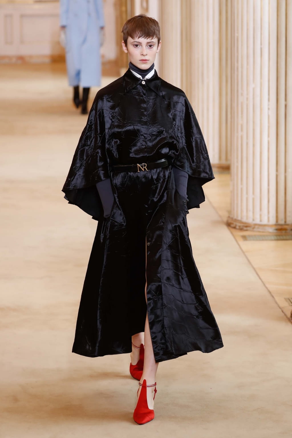 Fashion Week Paris Fall/Winter 2018 look 8 from the Nina Ricci collection 女装