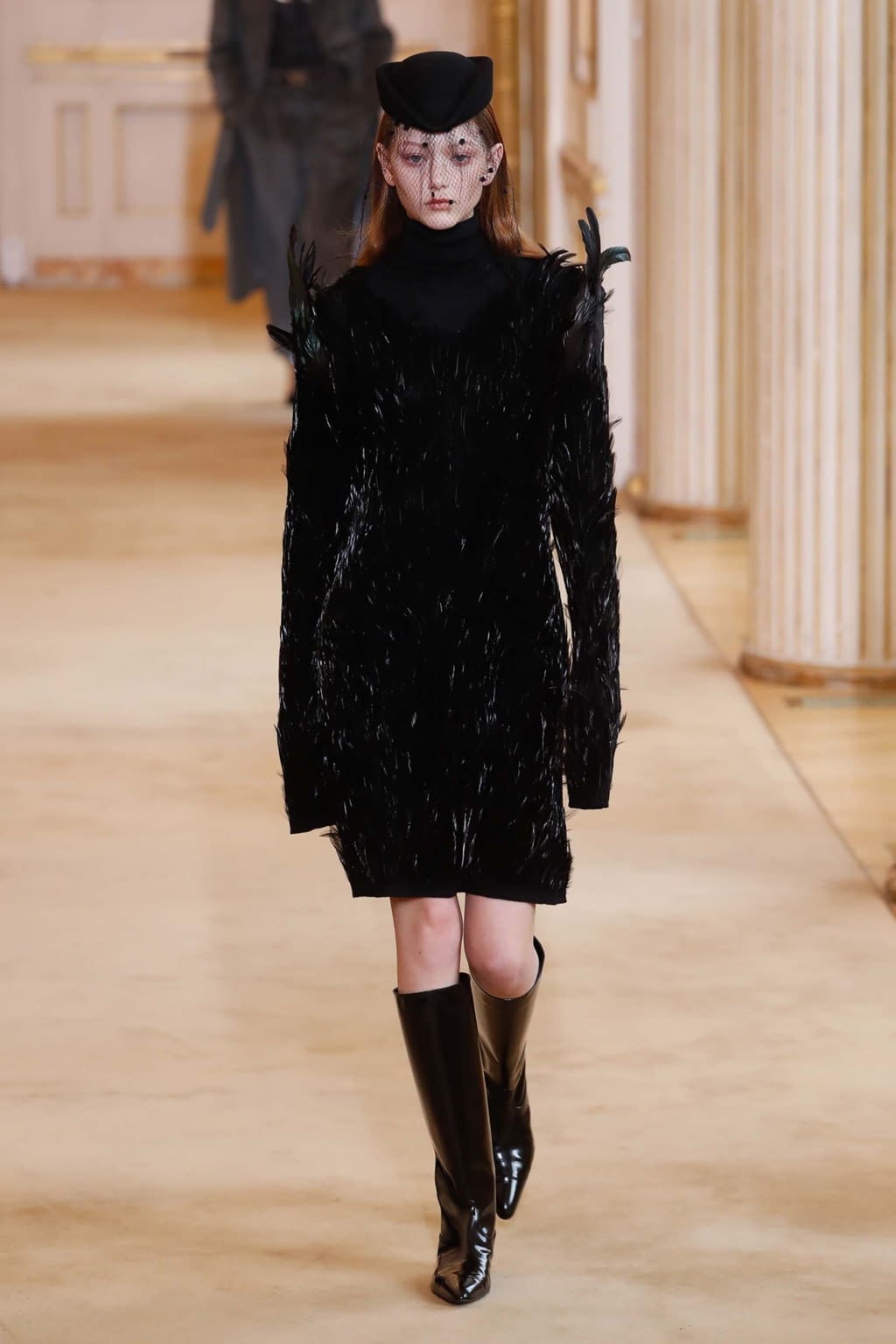 Fashion Week Paris Fall/Winter 2018 look 12 from the Nina Ricci collection 女装