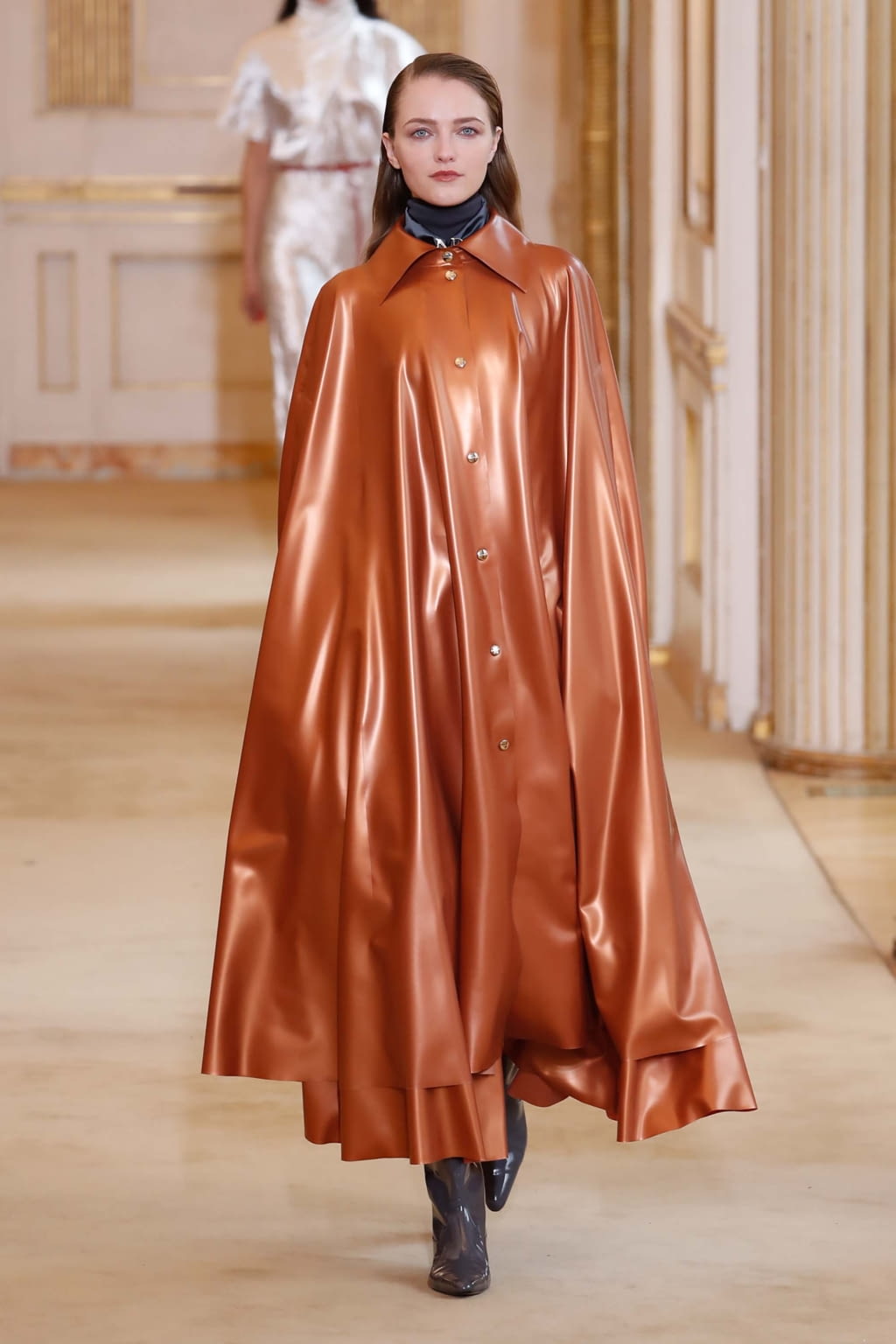 Fashion Week Paris Fall/Winter 2018 look 26 from the Nina Ricci collection 女装