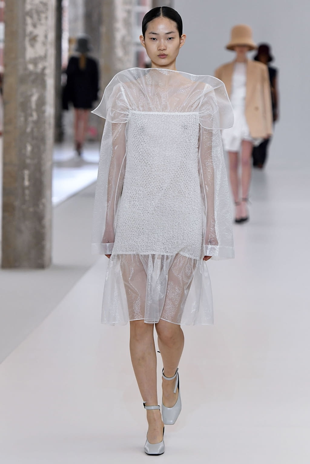 Fashion Week Paris Fall/Winter 2019 look 13 de la collection Nina Ricci womenswear