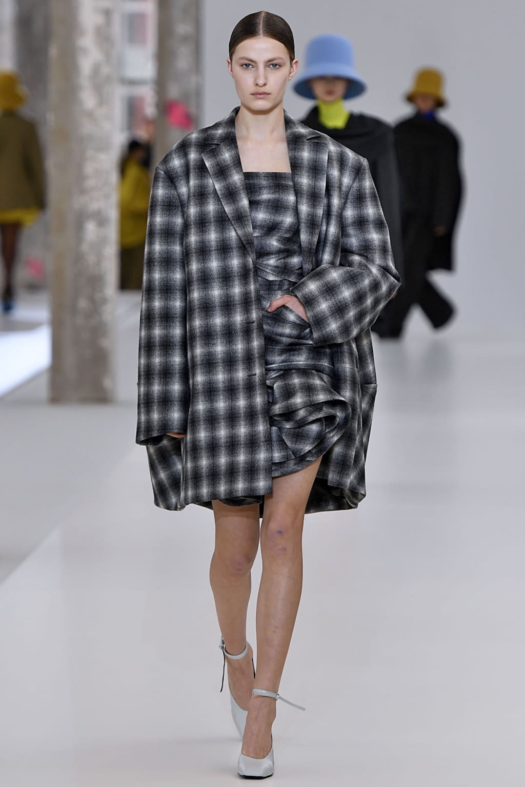 Fashion Week Paris Fall/Winter 2019 look 21 de la collection Nina Ricci womenswear
