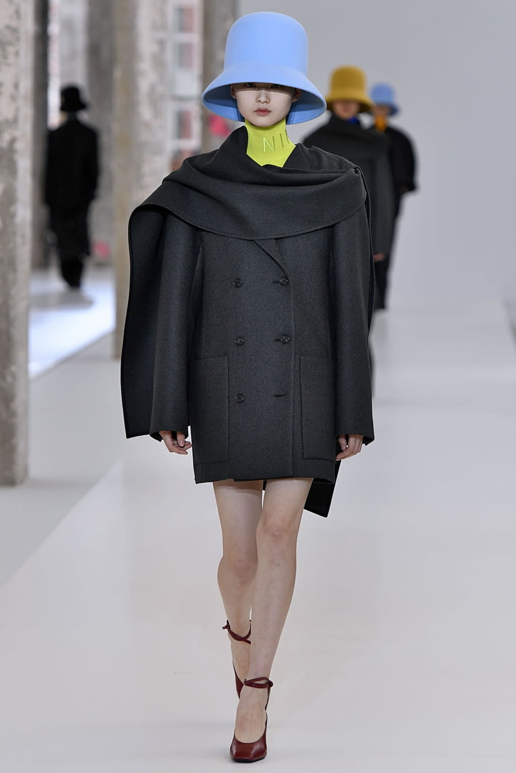 Fashion Week Paris Fall/Winter 2019 look 22 from the Nina Ricci collection womenswear