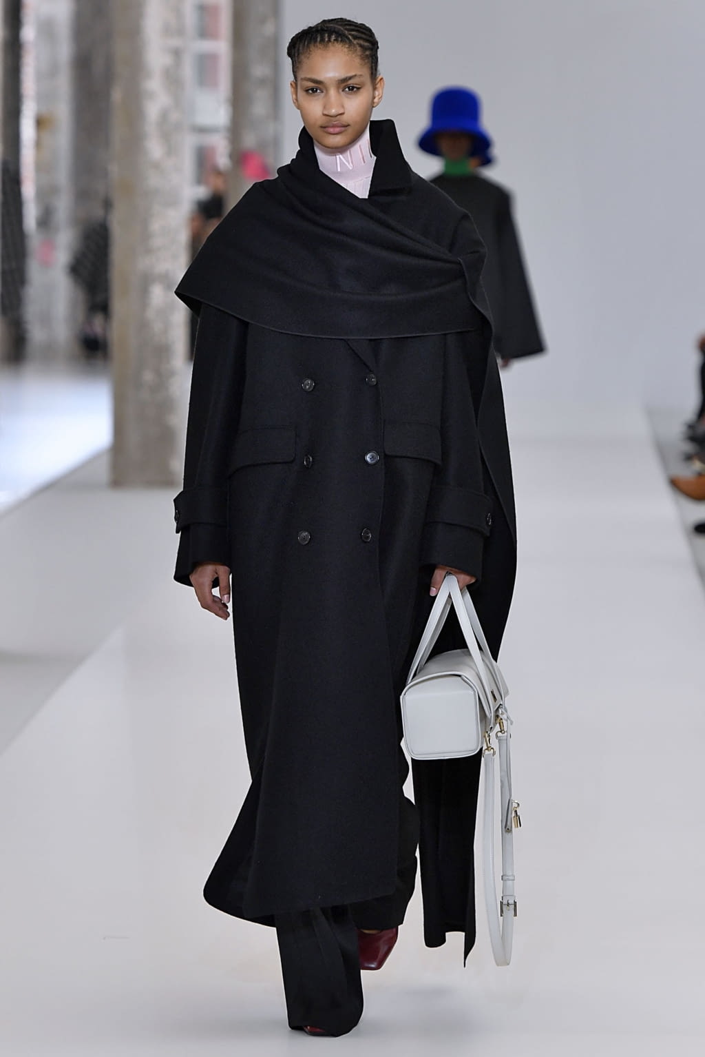 Fashion Week Paris Fall/Winter 2019 look 25 de la collection Nina Ricci womenswear