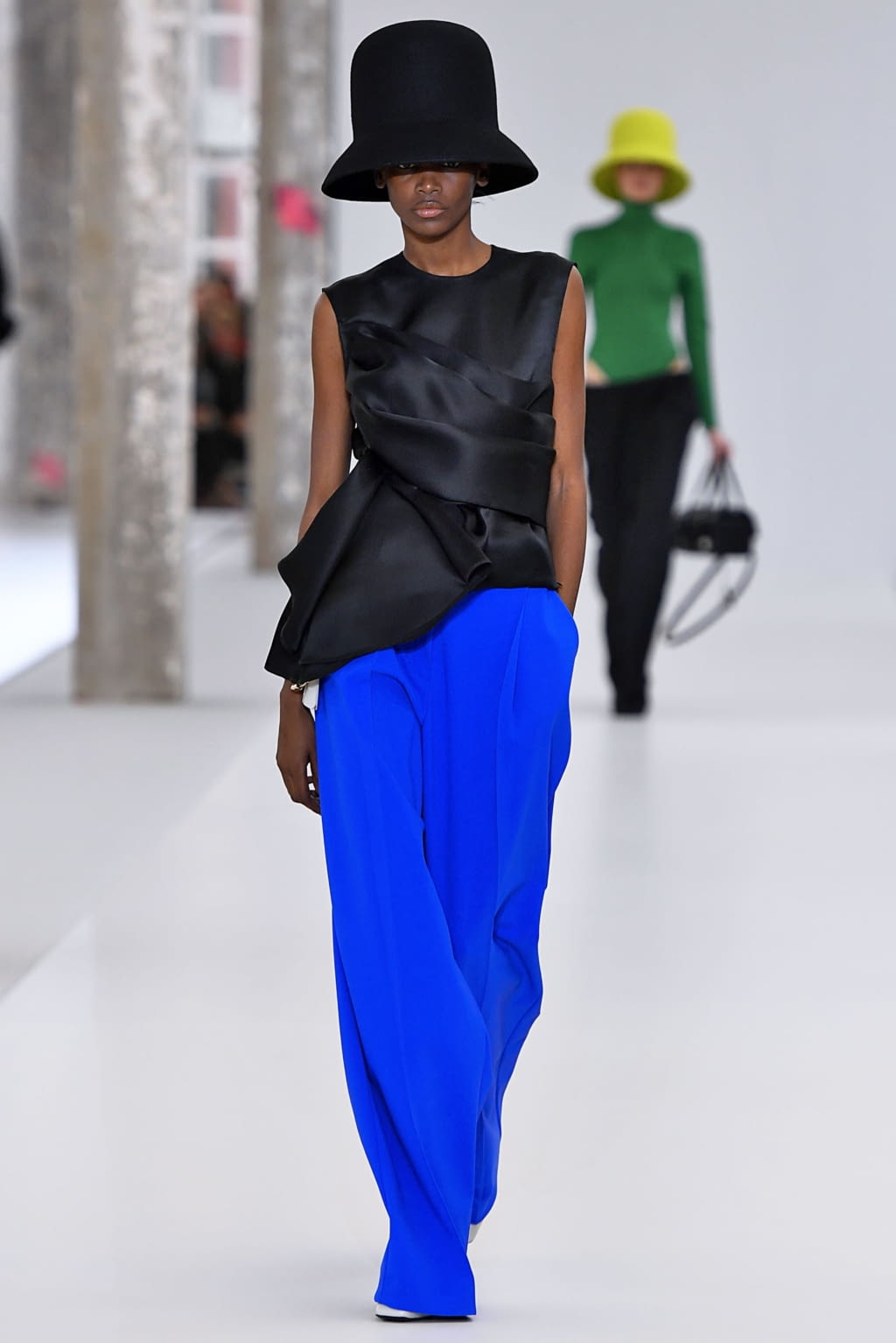 Fashion Week Paris Fall/Winter 2019 look 29 de la collection Nina Ricci womenswear