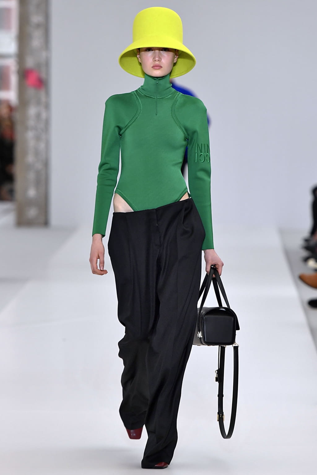 Fashion Week Paris Fall/Winter 2019 look 30 de la collection Nina Ricci womenswear