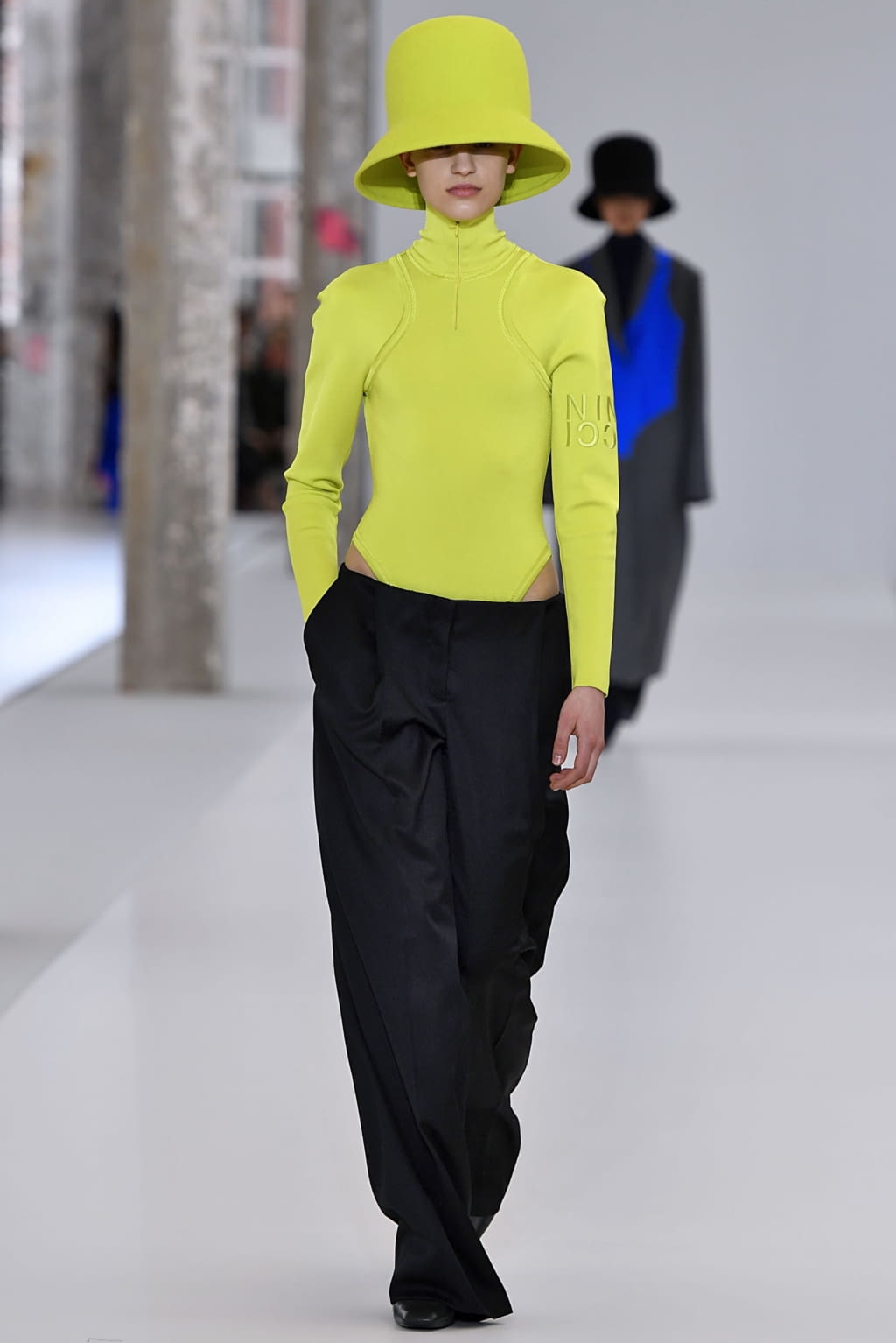 Fashion Week Paris Fall/Winter 2019 look 33 from the Nina Ricci collection womenswear