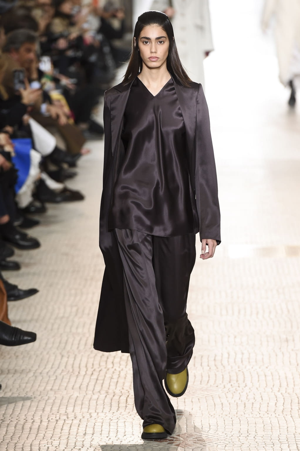 Fashion Week Paris Fall/Winter 2020 look 3 from the Nina Ricci collection womenswear