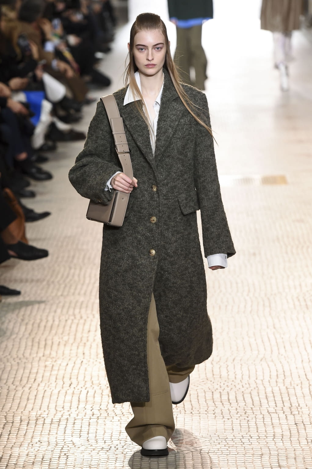 Fashion Week Paris Fall/Winter 2020 look 12 from the Nina Ricci collection 女装