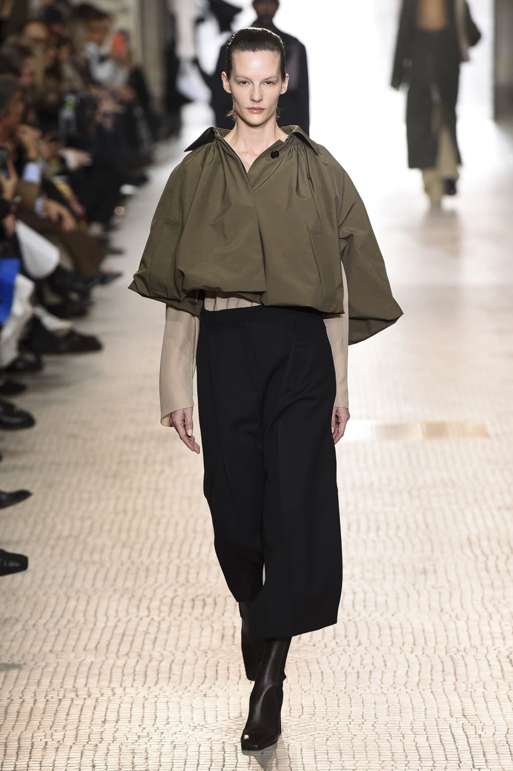 Fashion Week Paris Fall/Winter 2020 look 14 from the Nina Ricci collection womenswear