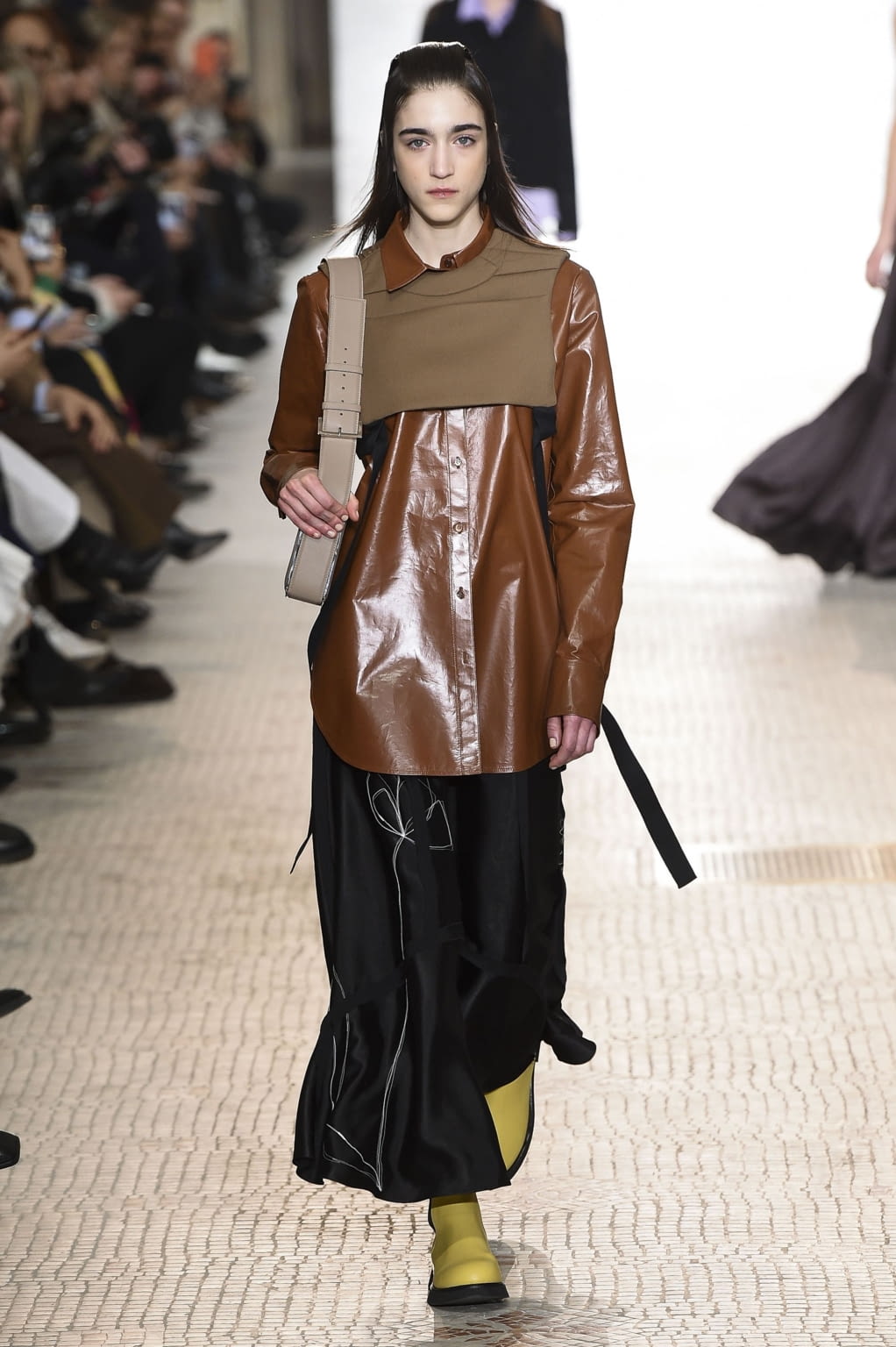 Fashion Week Paris Fall/Winter 2020 look 18 from the Nina Ricci collection womenswear