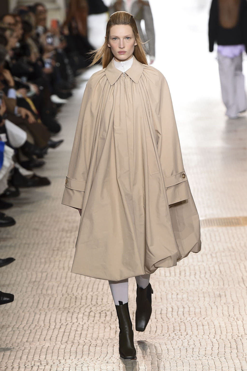 Fashion Week Paris Fall/Winter 2020 look 21 from the Nina Ricci collection womenswear