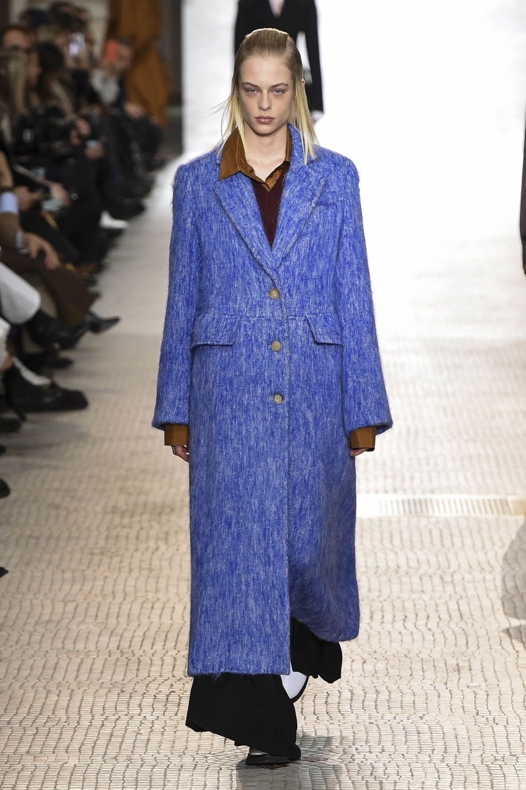 Fashion Week Paris Fall/Winter 2020 look 33 from the Nina Ricci collection 女装