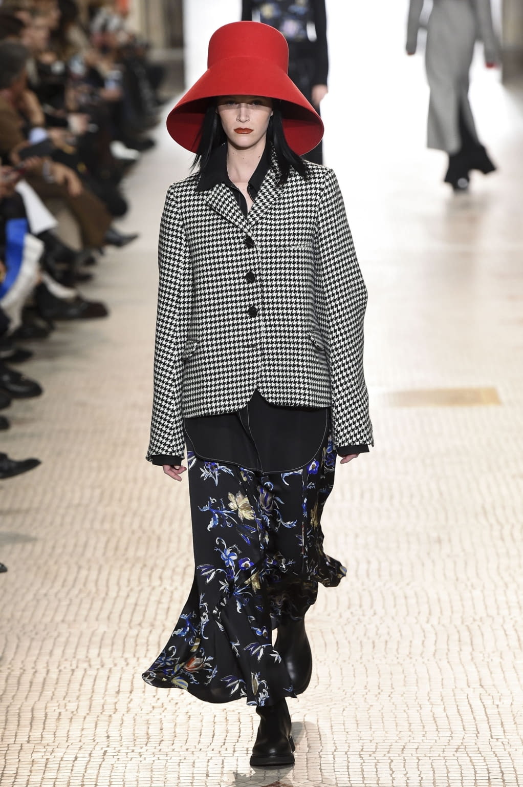 Fashion Week Paris Fall/Winter 2020 look 43 de la collection Nina Ricci womenswear