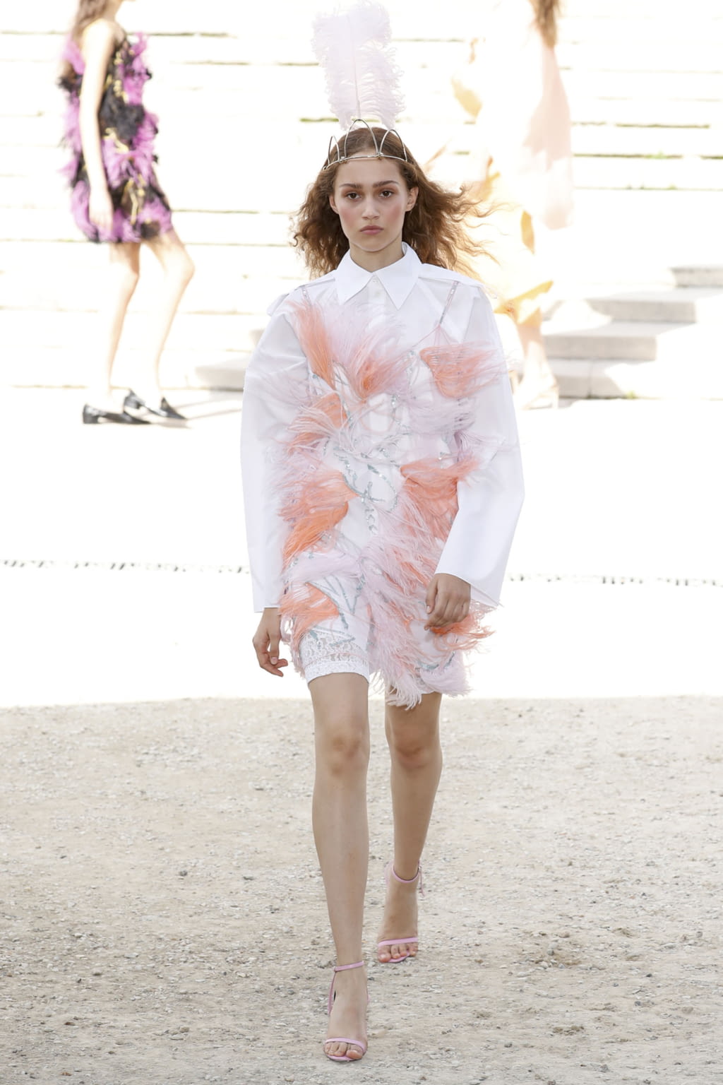 Fashion Week Paris Spring/Summer 2018 look 36 from the Nina Ricci collection 女装