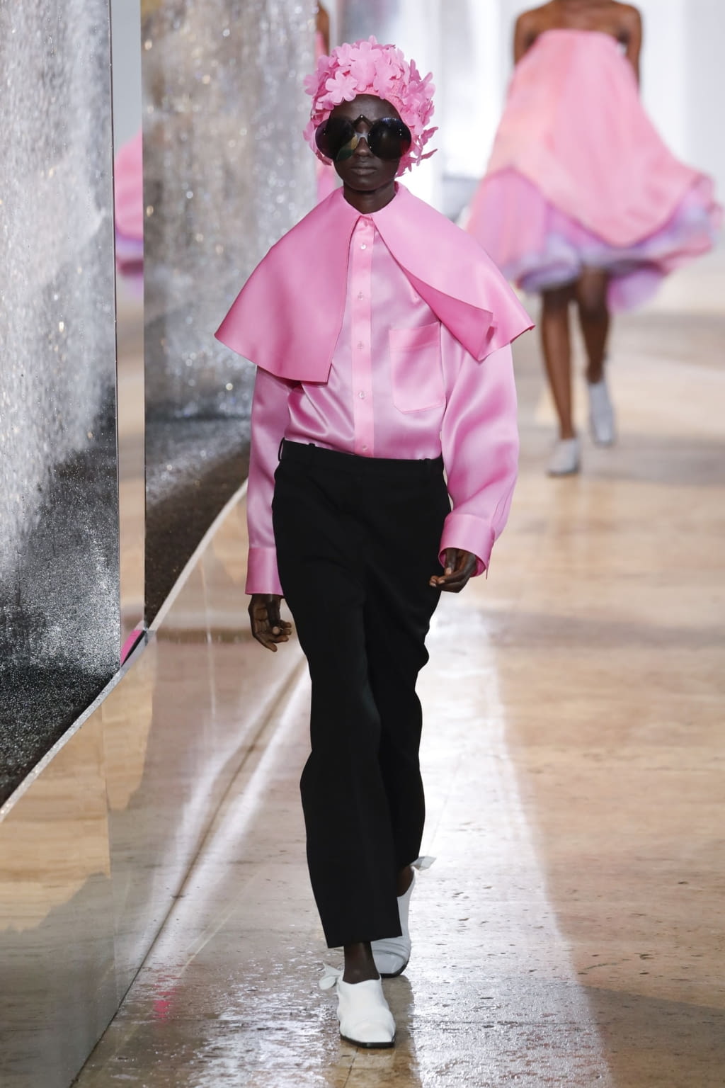 Fashion Week Paris Spring/Summer 2020 look 11 from the Nina Ricci collection 女装