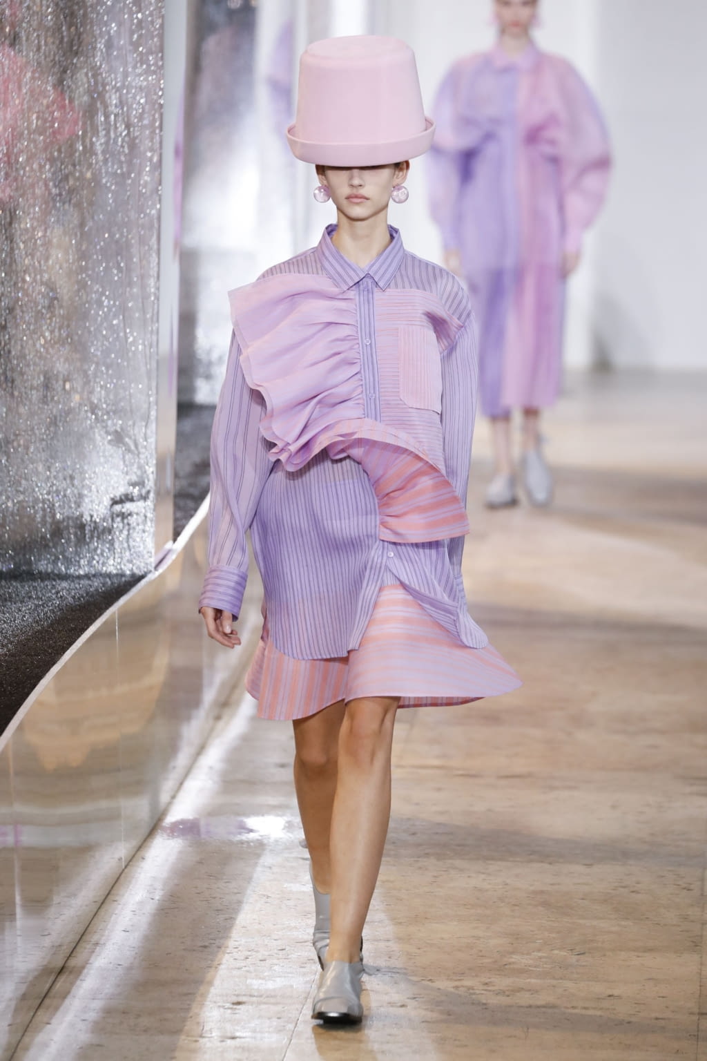 Fashion Week Paris Spring/Summer 2020 look 14 from the Nina Ricci collection womenswear