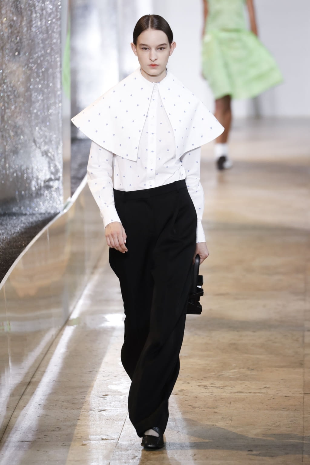 Fashion Week Paris Spring/Summer 2020 look 26 from the Nina Ricci collection womenswear