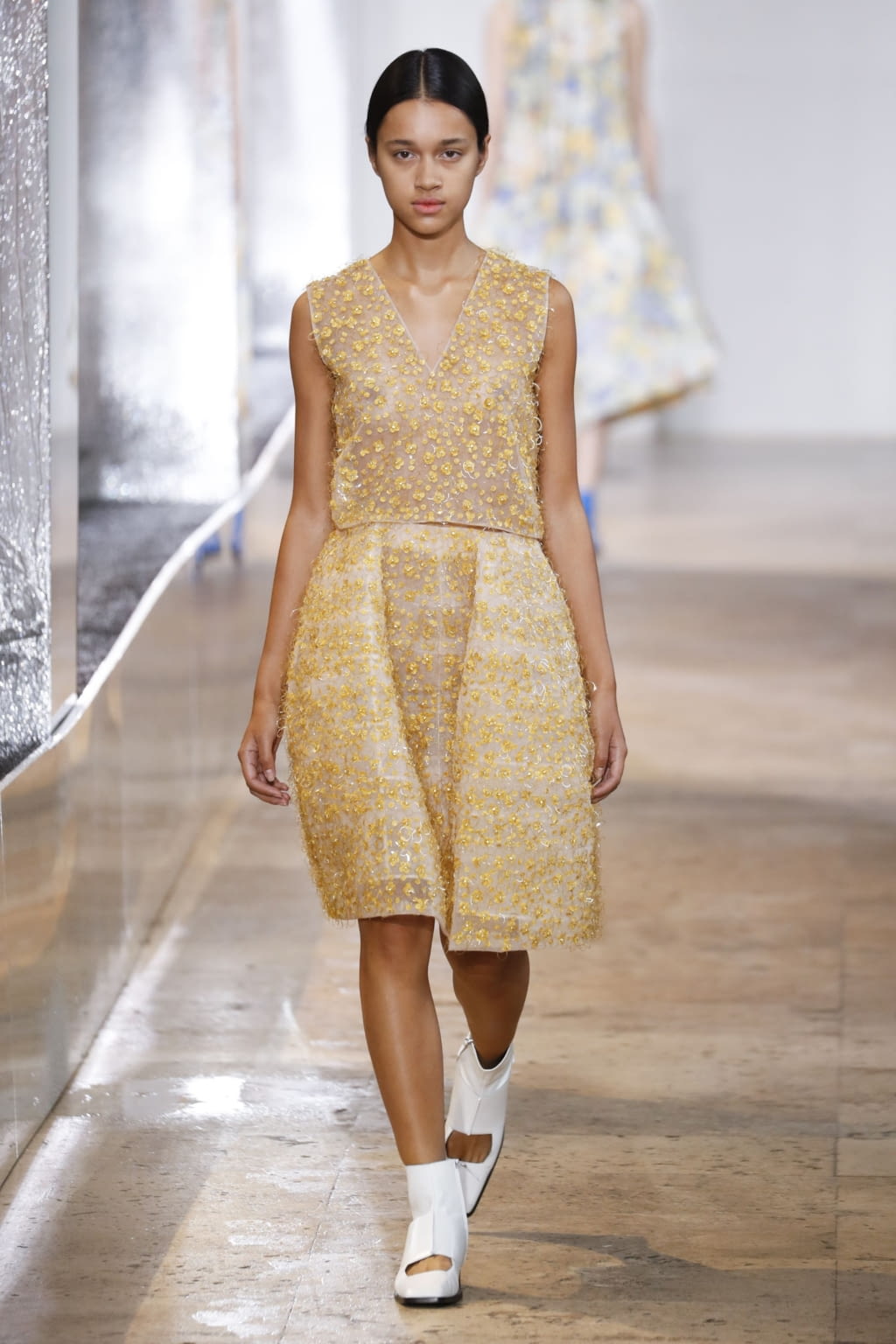 Fashion Week Paris Spring/Summer 2020 look 29 from the Nina Ricci collection womenswear