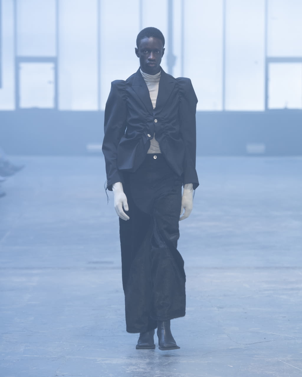 Fashion Week Paris Fall/Winter 2022 look 11 de la collection NINAMOUNAH womenswear