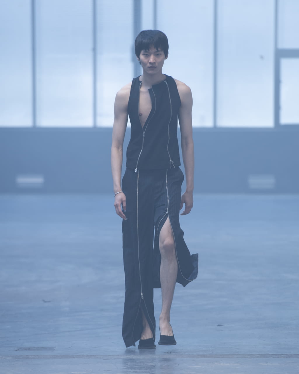 Fashion Week Paris Fall/Winter 2022 look 21 from the NINAMOUNAH collection 女装