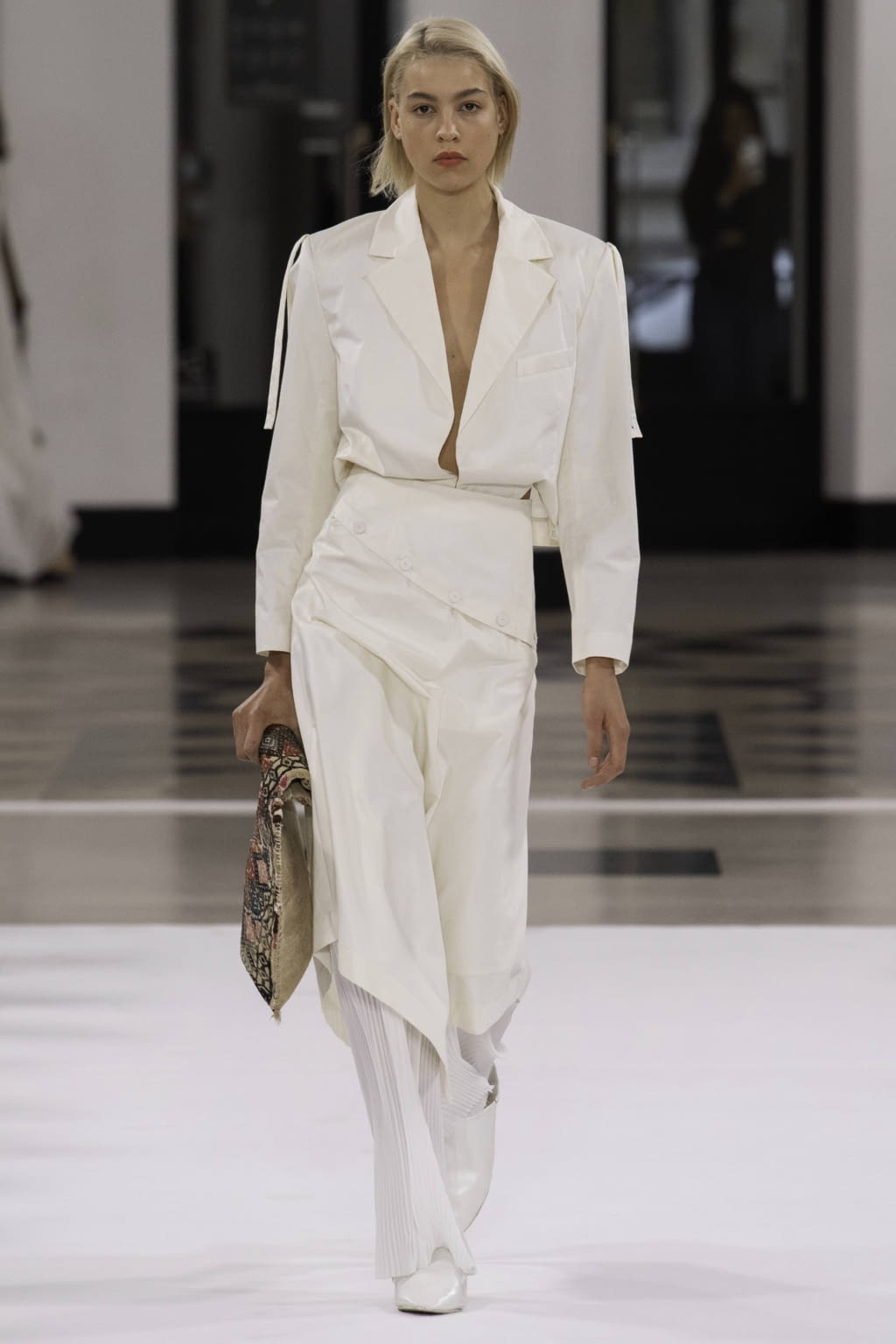 Fashion Week Paris Spring/Summer 2019 look 1 from the Nobi Talai collection 女装