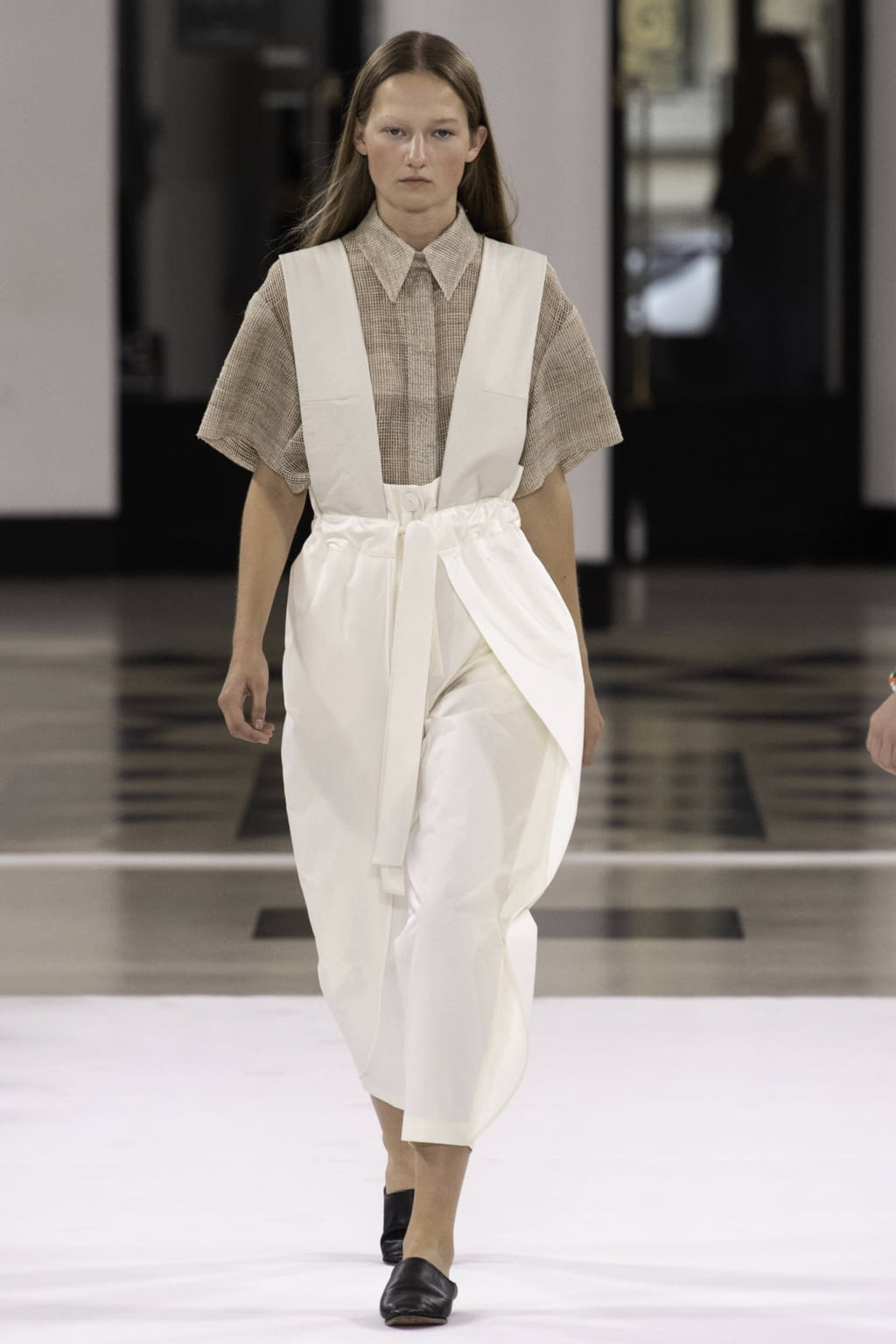 Fashion Week Paris Spring/Summer 2019 look 13 from the Nobi Talai collection 女装