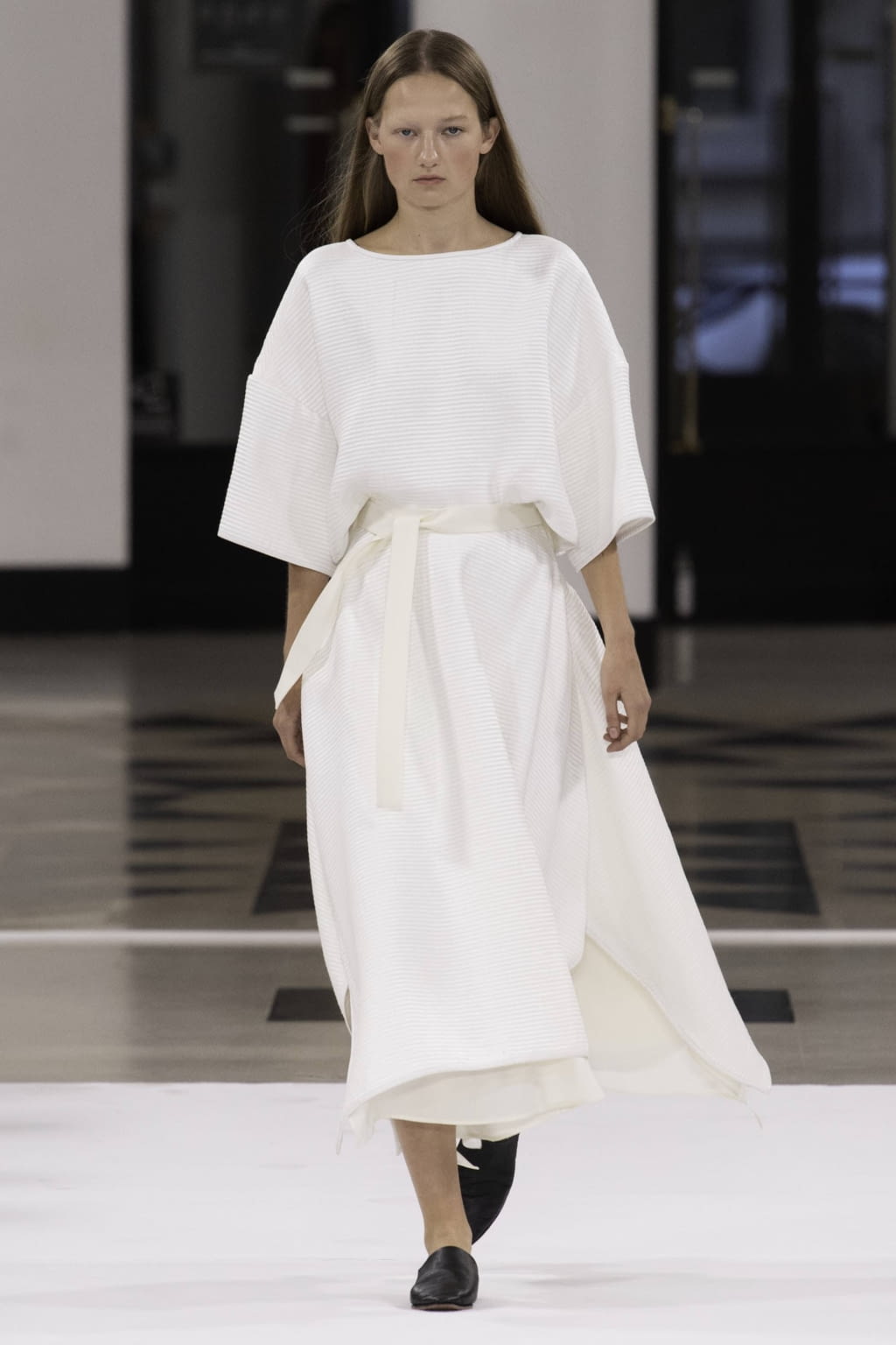 Fashion Week Paris Spring/Summer 2019 look 38 from the Nobi Talai collection 女装