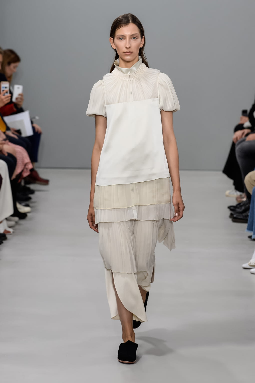 Fashion Week Paris Spring/Summer 2018 look 2 from the Nobi Talai collection womenswear