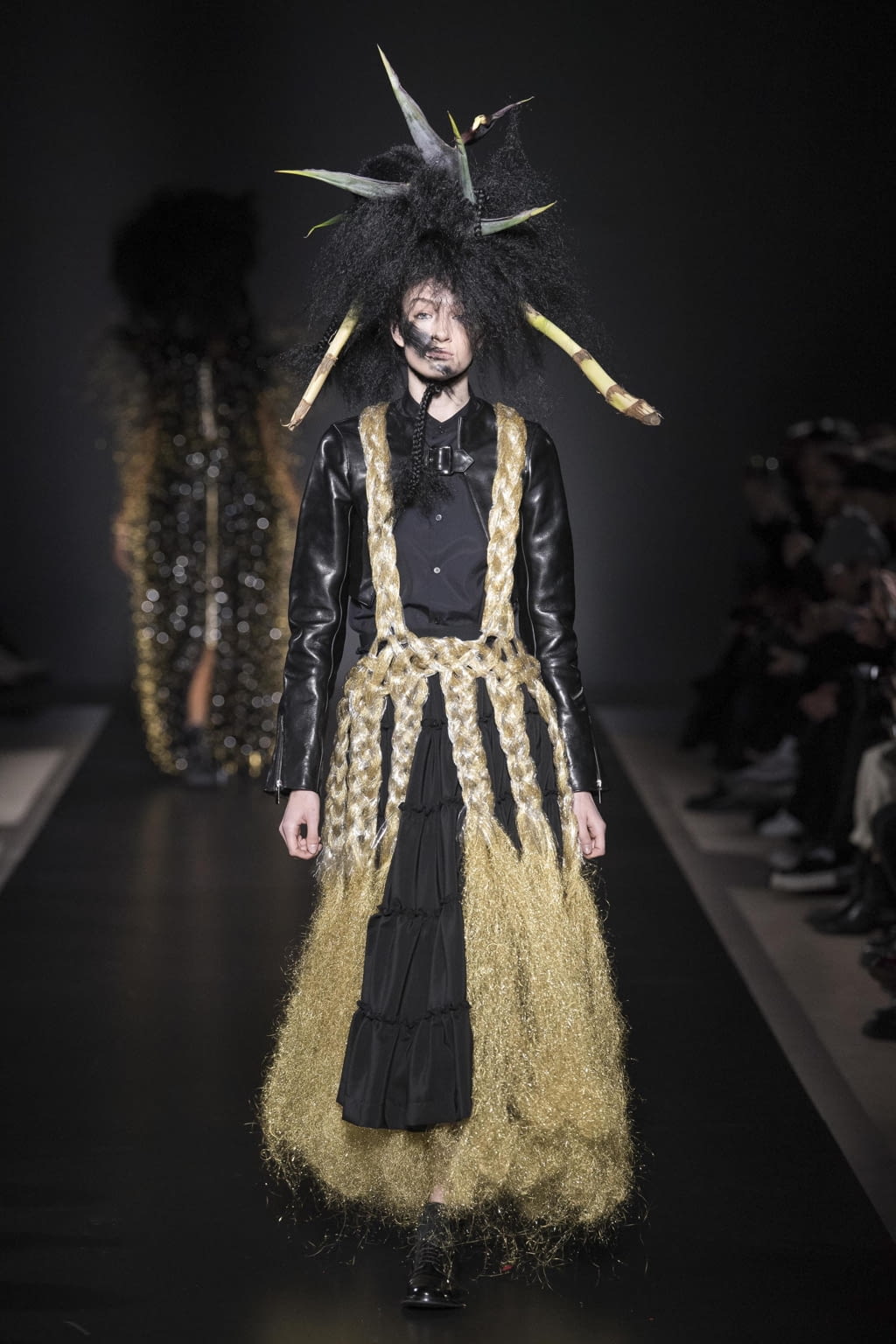 Fashion Week Paris Fall/Winter 2020 look 12 from the Noir Kei Ninomiya collection womenswear