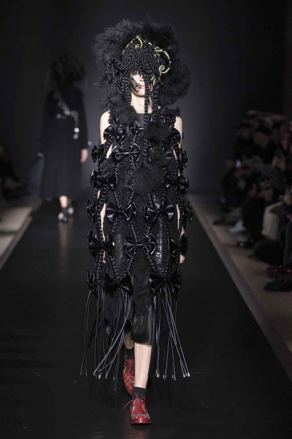 Fashion Week Paris Fall/Winter 2020 look 17 from the Noir Kei Ninomiya collection womenswear