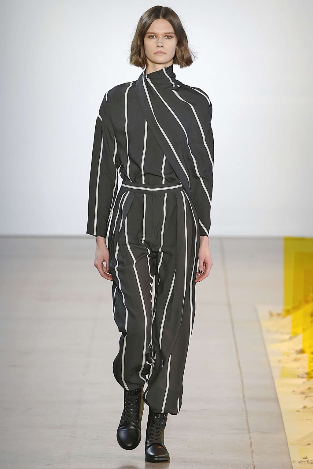 Fashion Week New York Fall/Winter 2019 look 10 from the Noon by Noor collection 女装