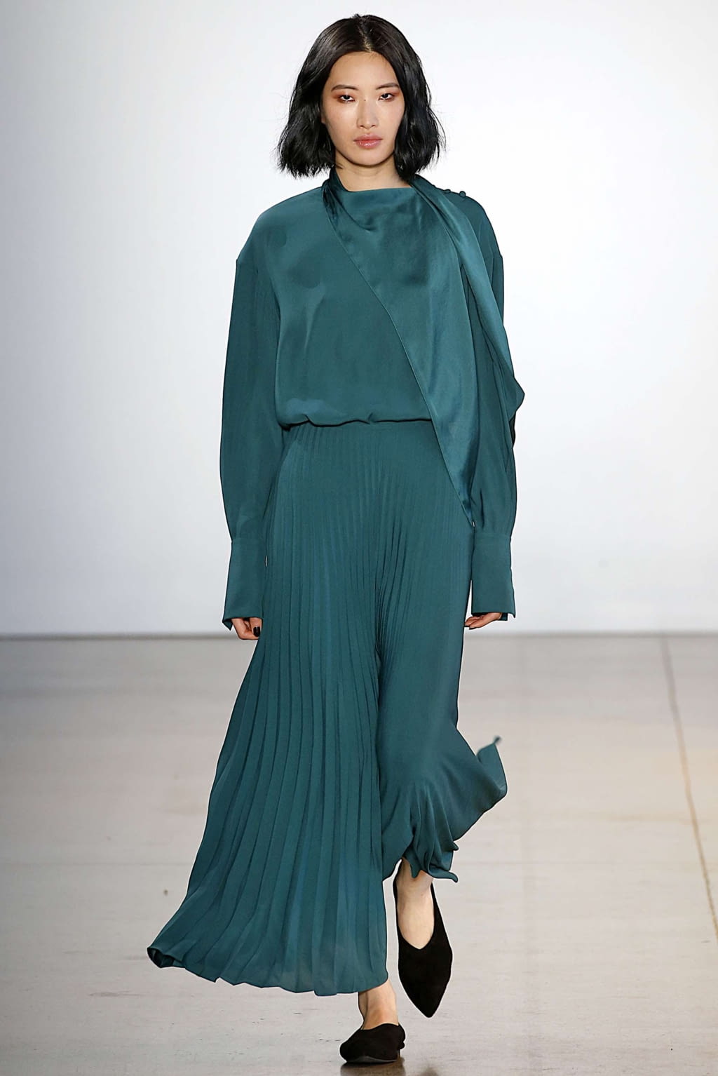 Fashion Week New York Fall/Winter 2019 look 17 from the Noon by Noor collection womenswear