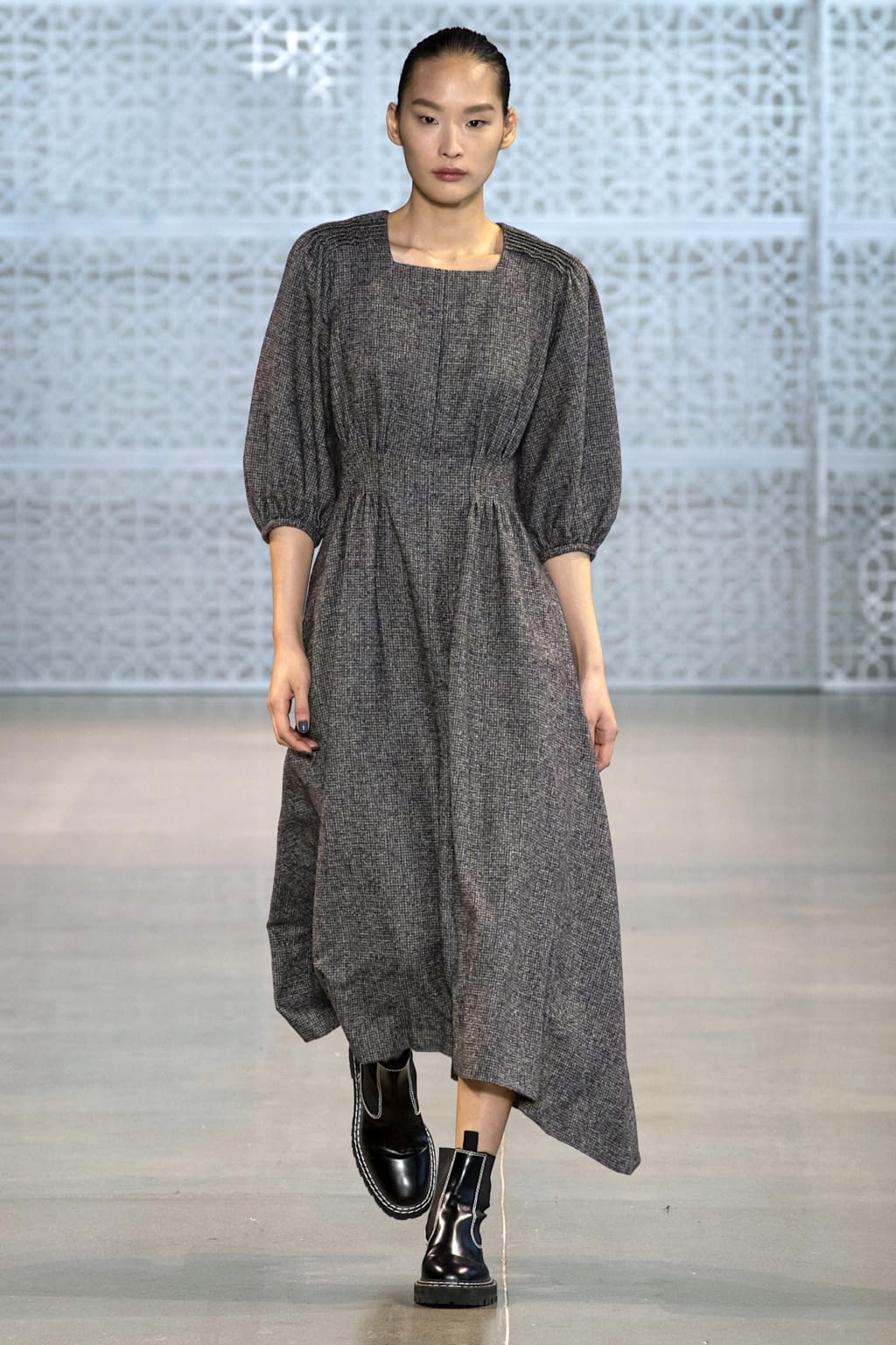 Fashion Week New York Fall/Winter 2020 look 11 from the Noon by Noor collection womenswear