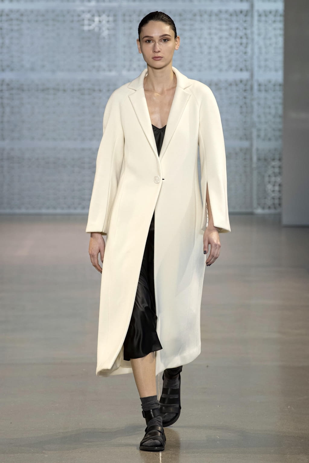 Fashion Week New York Fall/Winter 2020 look 12 de la collection Noon by Noor womenswear