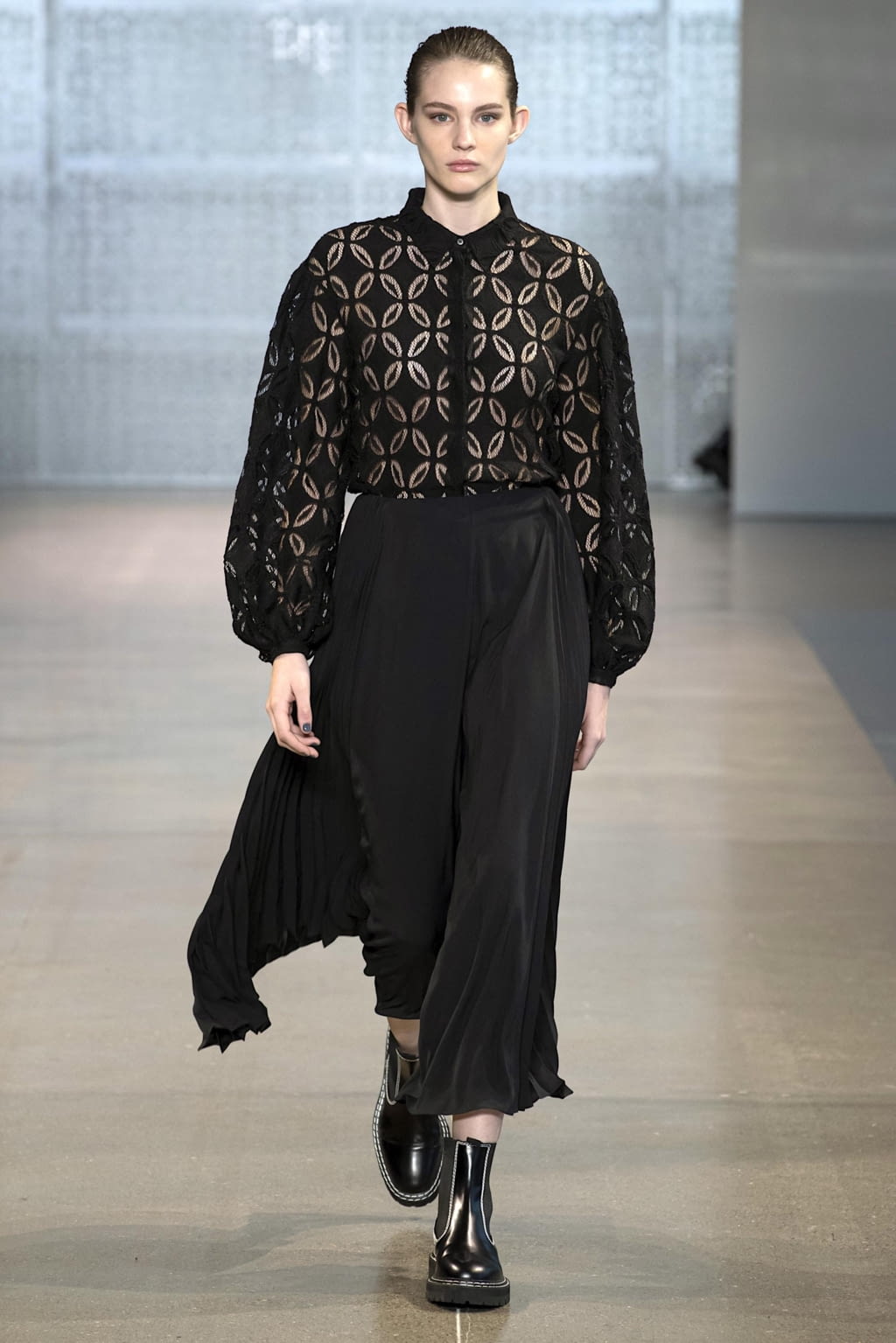 Fashion Week New York Fall/Winter 2020 look 15 from the Noon by Noor collection womenswear