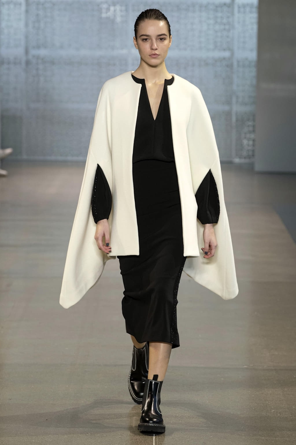Fashion Week New York Fall/Winter 2020 look 16 from the Noon by Noor collection womenswear