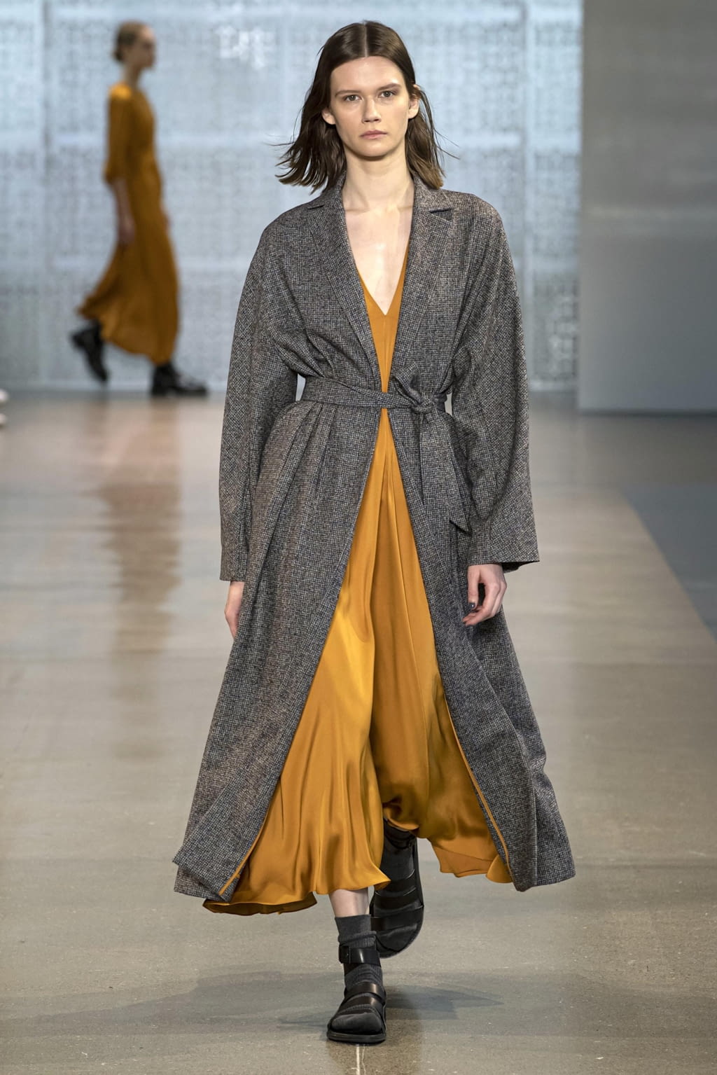 Fashion Week New York Fall/Winter 2020 look 18 from the Noon by Noor collection womenswear