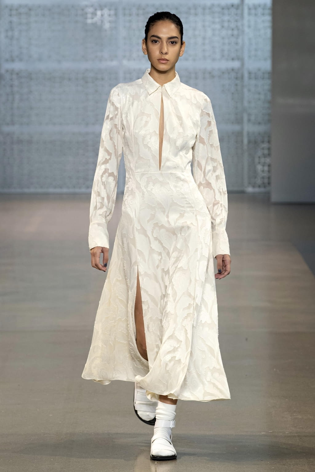 Fashion Week New York Fall/Winter 2020 look 22 de la collection Noon by Noor womenswear