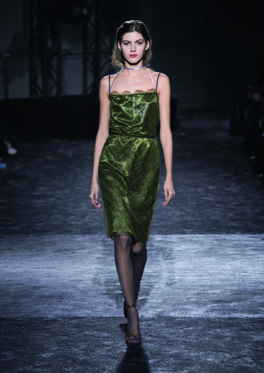 Fashion Week Paris Fall/Winter 2016 look 25 from the Nina Ricci collection womenswear