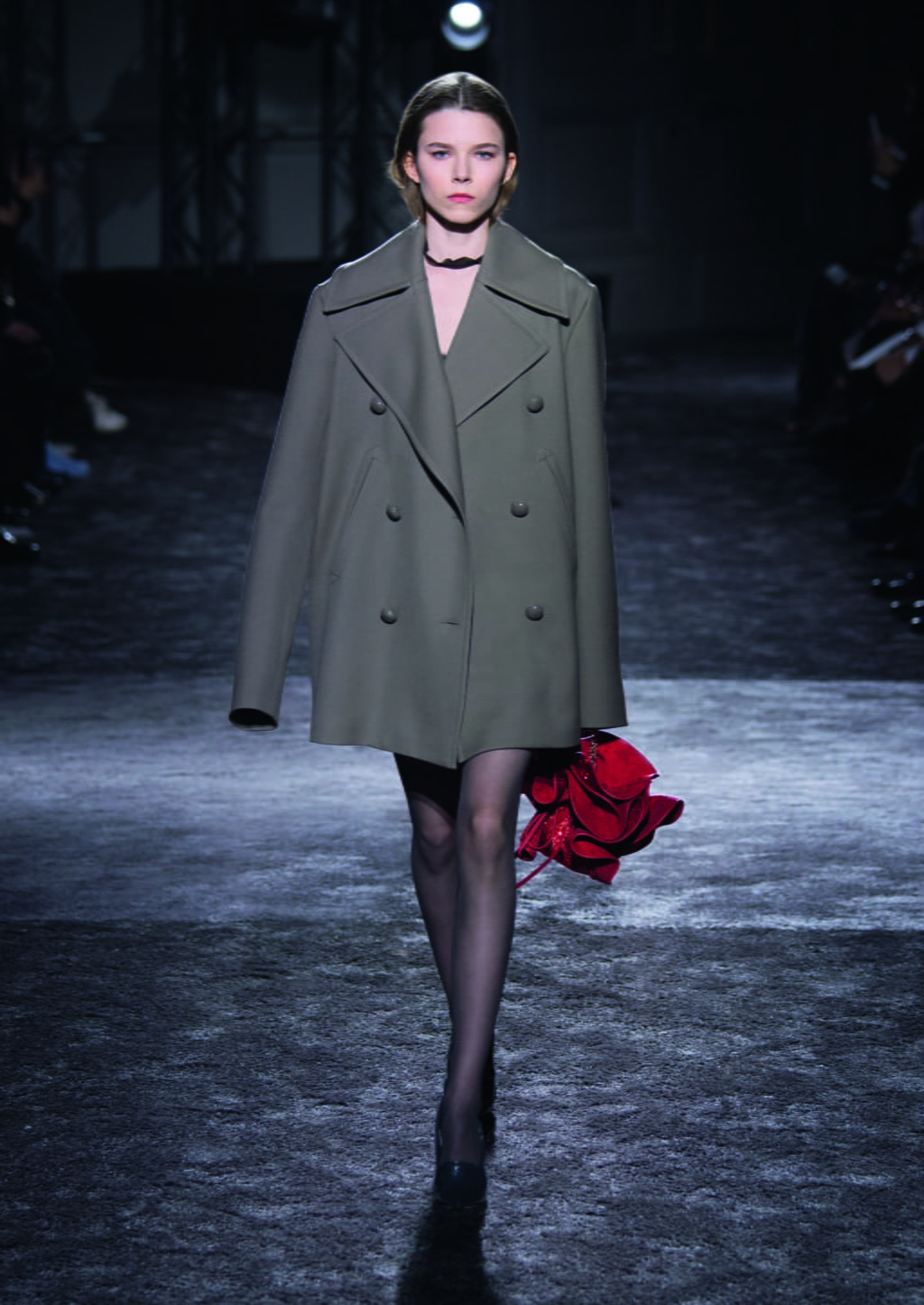Fashion Week Paris Fall/Winter 2016 look 26 from the Nina Ricci collection womenswear