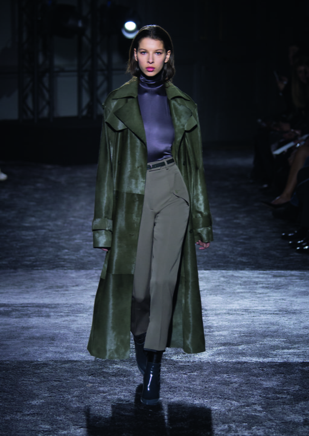 Fashion Week Paris Fall/Winter 2016 look 35 from the Nina Ricci collection 女装