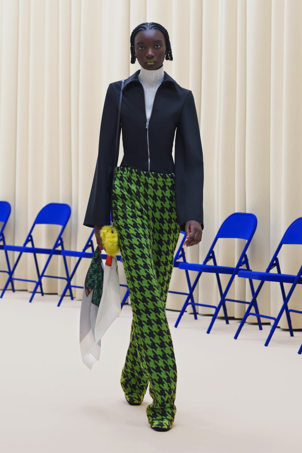 Fashion Week Paris Fall/Winter 2021 look 4 from the Nina Ricci collection womenswear