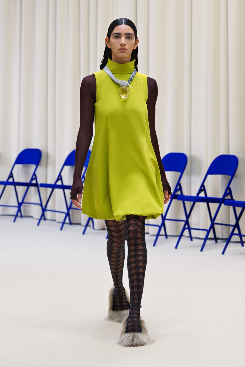 Fashion Week Paris Fall/Winter 2021 look 16 from the Nina Ricci collection womenswear