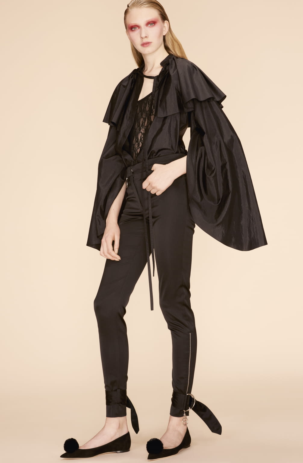 Fashion Week Paris Resort 2018 look 5 from the Nina Ricci collection womenswear